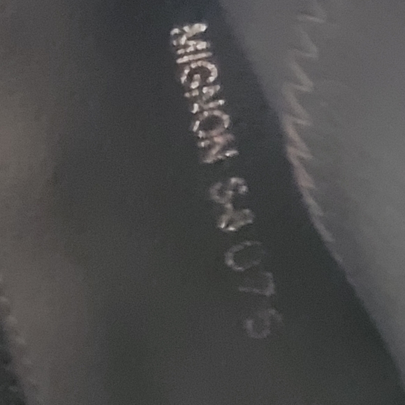 Donald J Pliner sz.7.5 Mignon boots - Picture 7 of 9